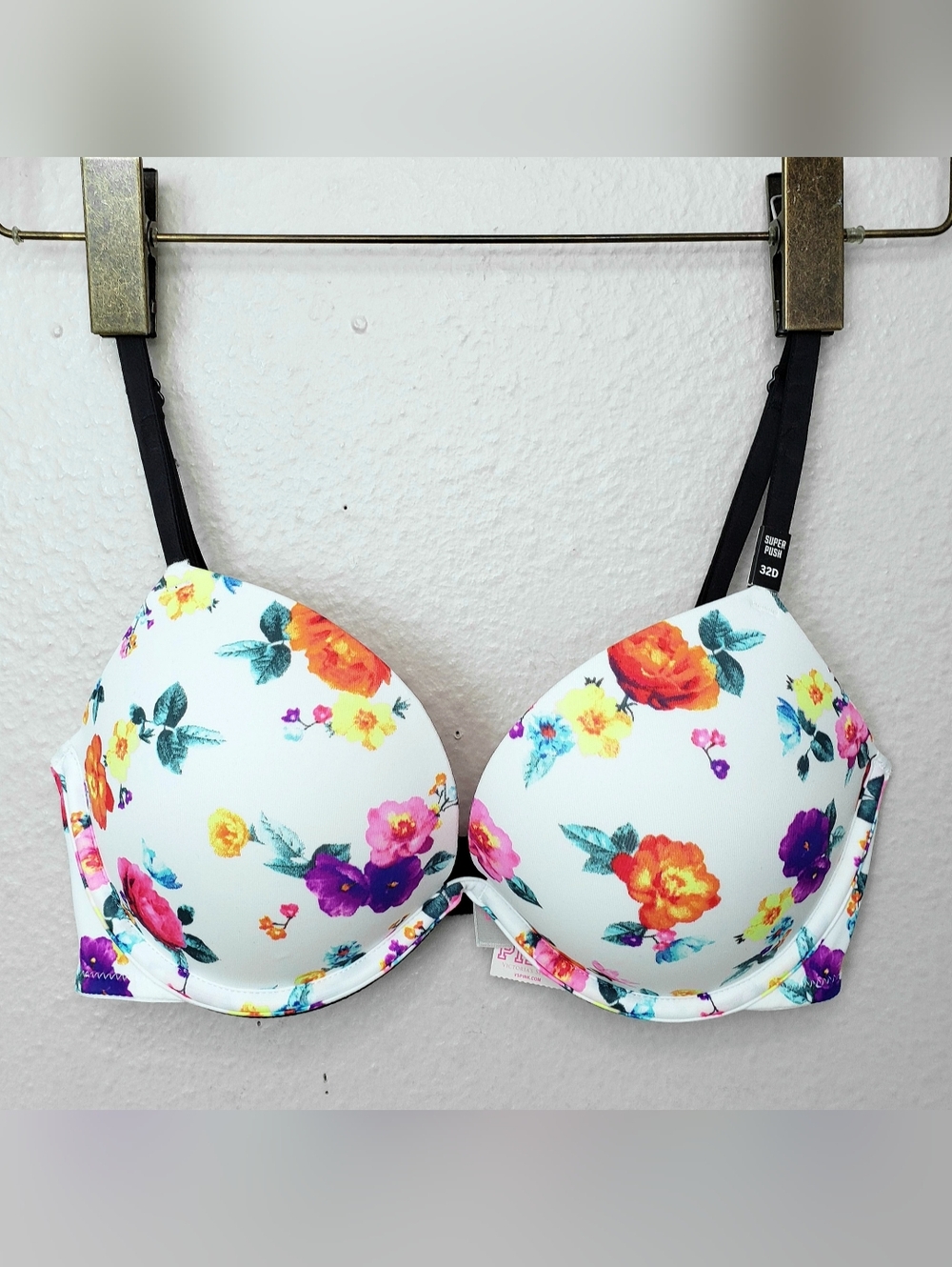 Victoria's Secret PINK Wear Everywhere Super Push-Up Bra 32D